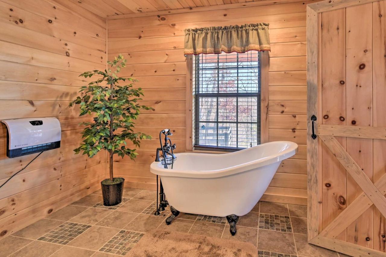 Quiet And Secluded Berea Cabin On 70-Acre Farm! Exterior photo