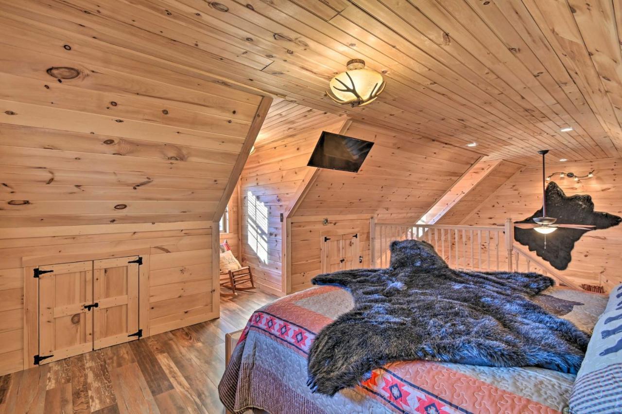 Quiet And Secluded Berea Cabin On 70-Acre Farm! Exterior photo